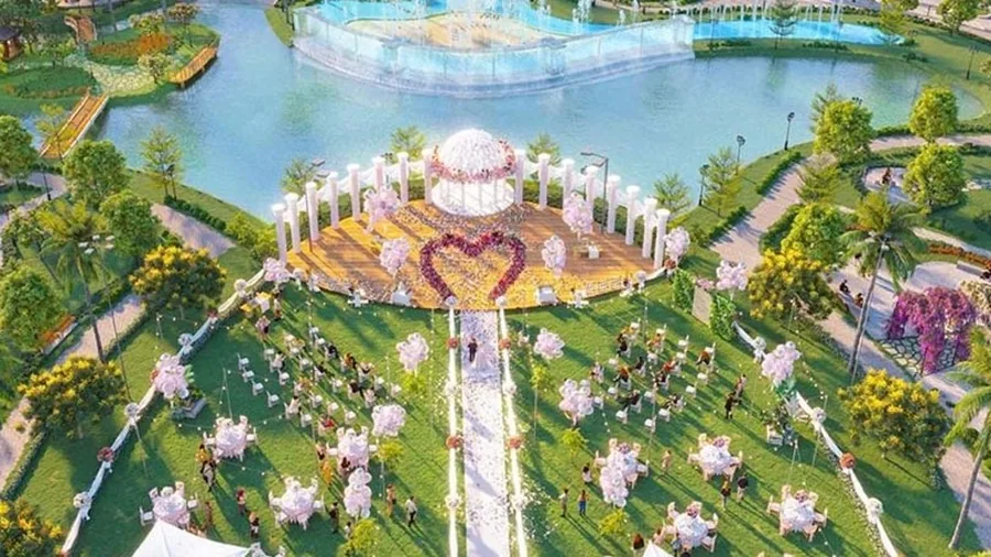 Royal Palace — Vinhomes Royal Island